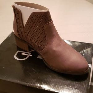New Directions Taupe Lida ankle boots